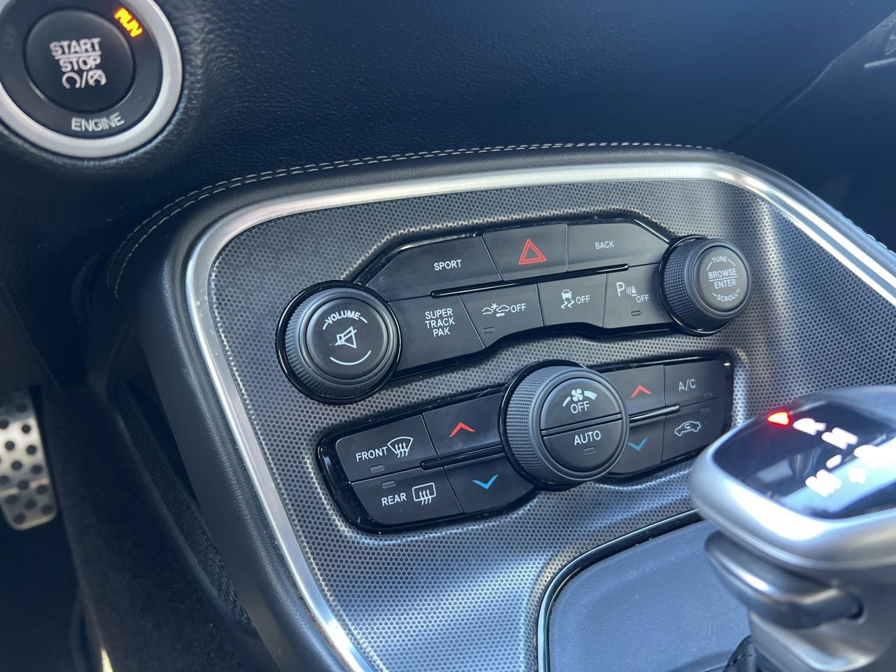 Used 2015 Dodge Challenger R/T Scat Pack image 30