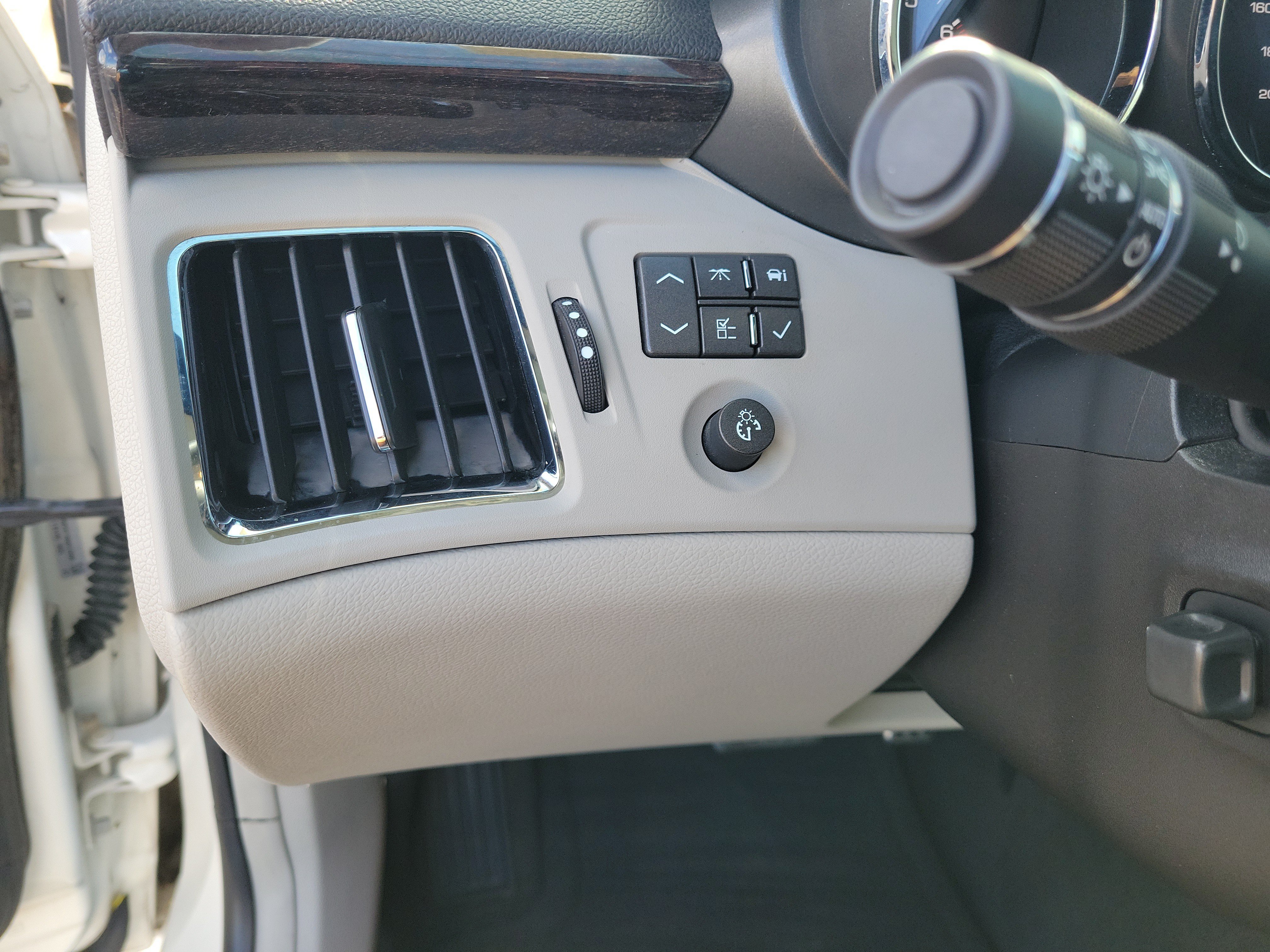 Used 2013 Cadillac CTS V w/ Wood Trim Package RWD image 27