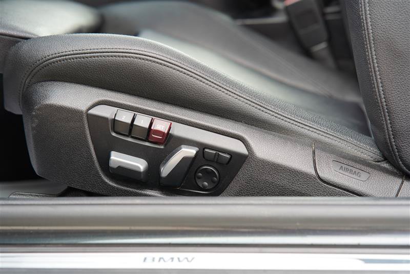 Used 2019 BMW 230i Convertible w/ Premium Package RWD image 71