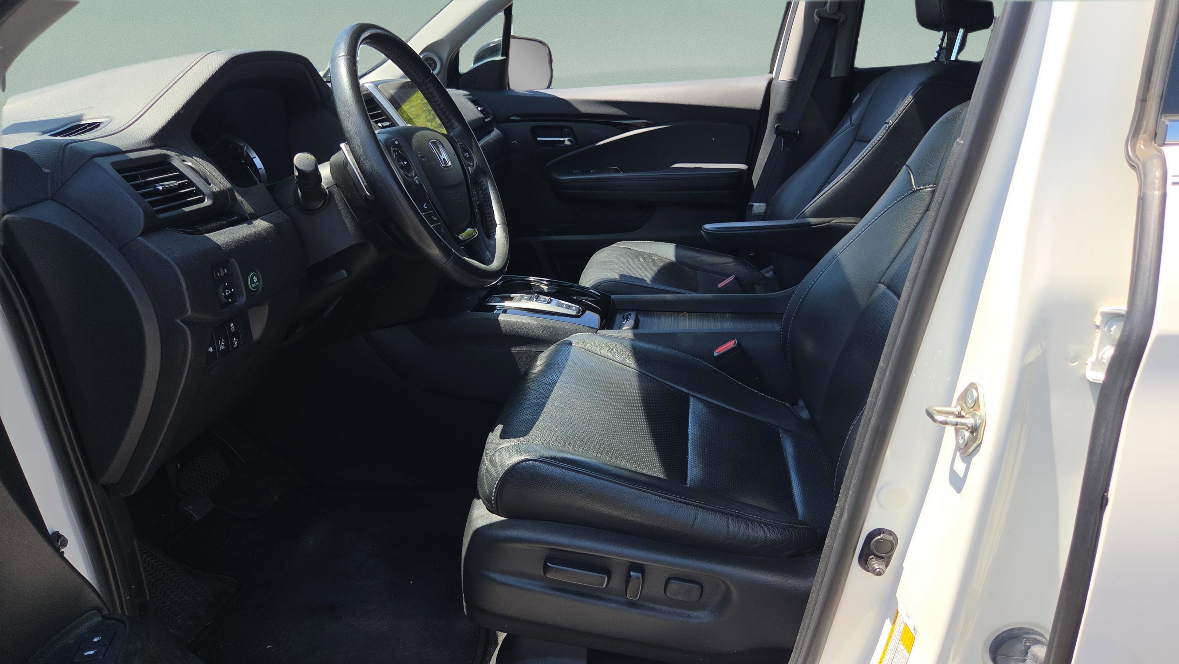 Certified 2018 Honda Pilot Elite image 8