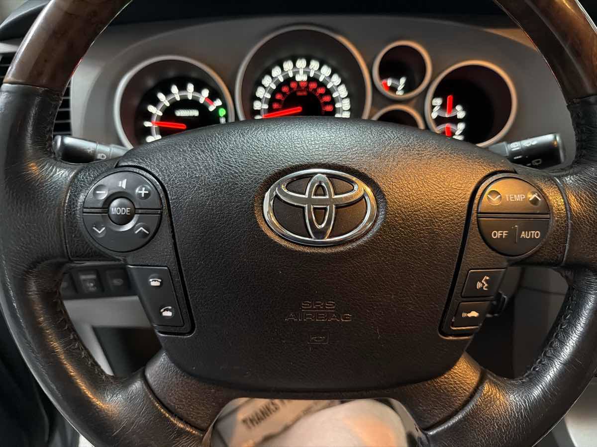 Used 2010 Toyota Sequoia Platinum RWD image 15