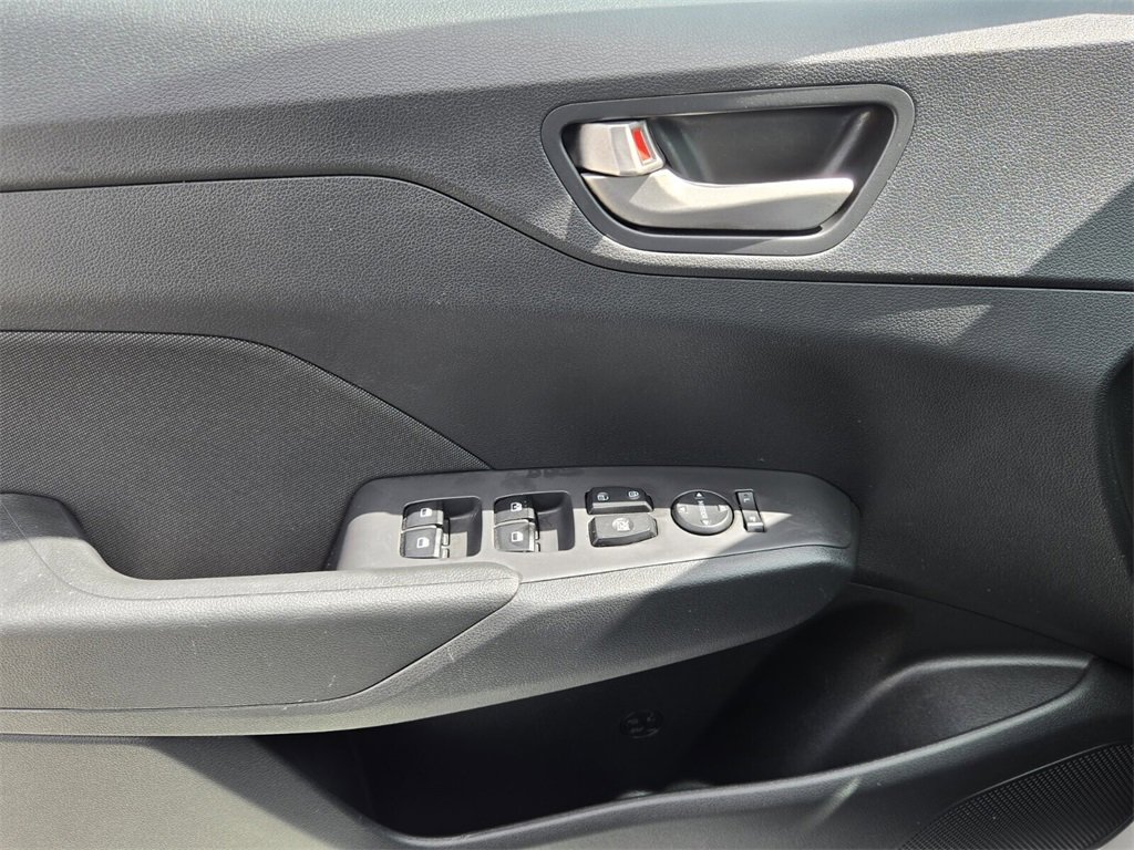 Used 2022 Hyundai Accent SEL w/ Cargo Package image 25