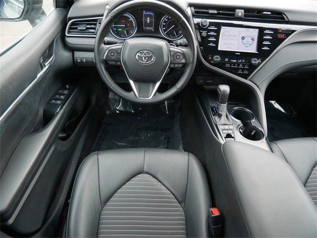 Used 2020 Toyota Camry SE image 10
