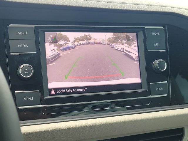 Certified 2023 Volkswagen Jetta SE FWD image 22