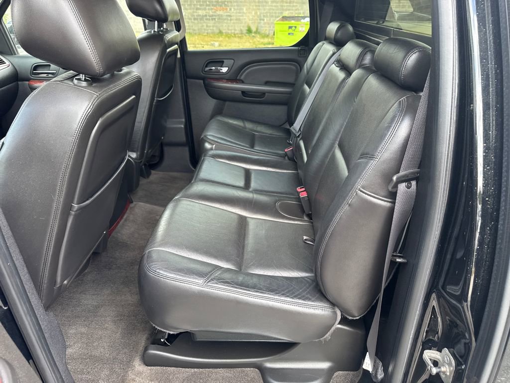 Used 2011 Cadillac Escalade EXT Luxury AWD/4WD image 37