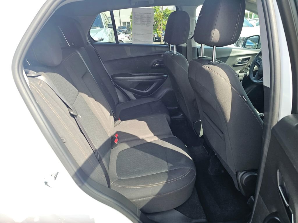 Used 2022 Chevrolet Trax LS w/ Tint and Cruise Package AWD/4WD image 12