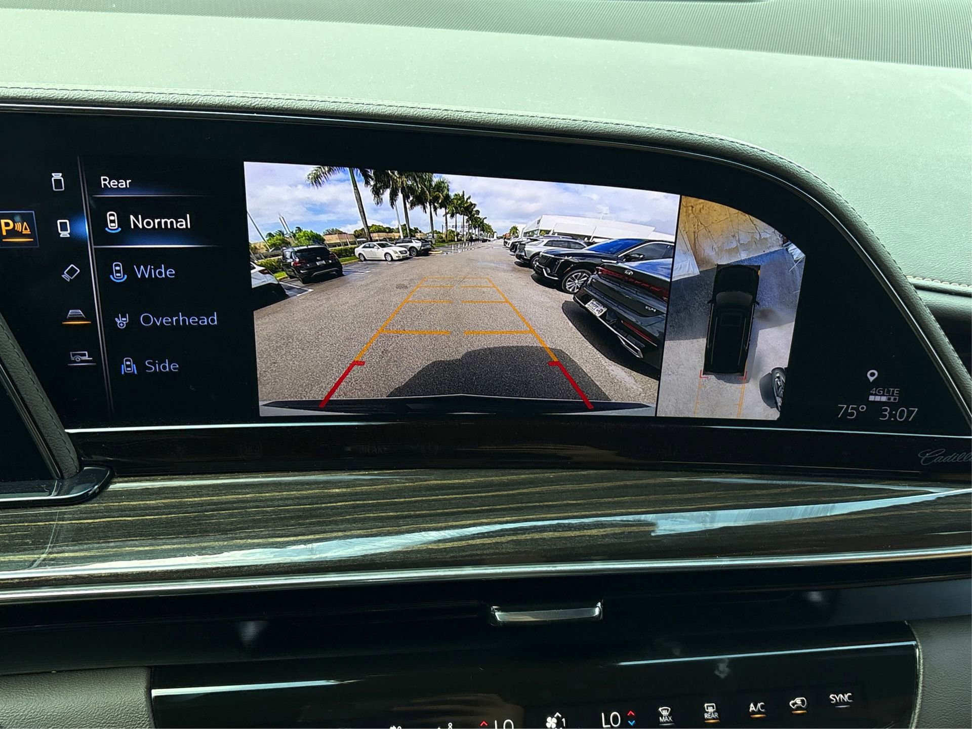 Used 2022 Cadillac Escalade ESV Premium Luxury image 24