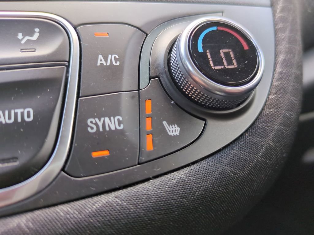 Used 2024 Chevrolet Malibu LT image 24