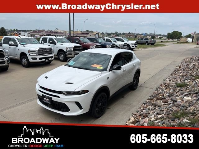 Used 2024 Dodge Hornet GT w/ GT Blacktop Package image 3