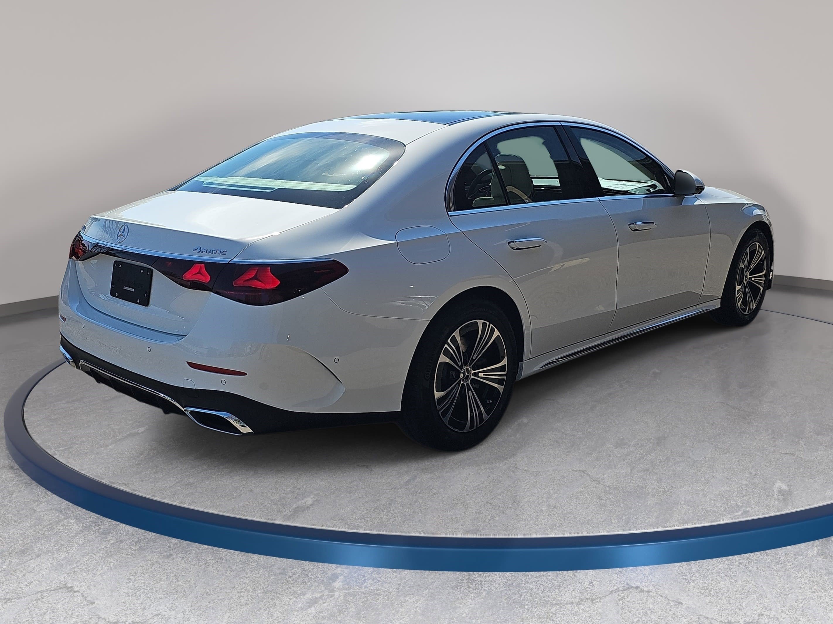 New 2026 Mercedes-Benz E 350 4MATIC Sedan image 5