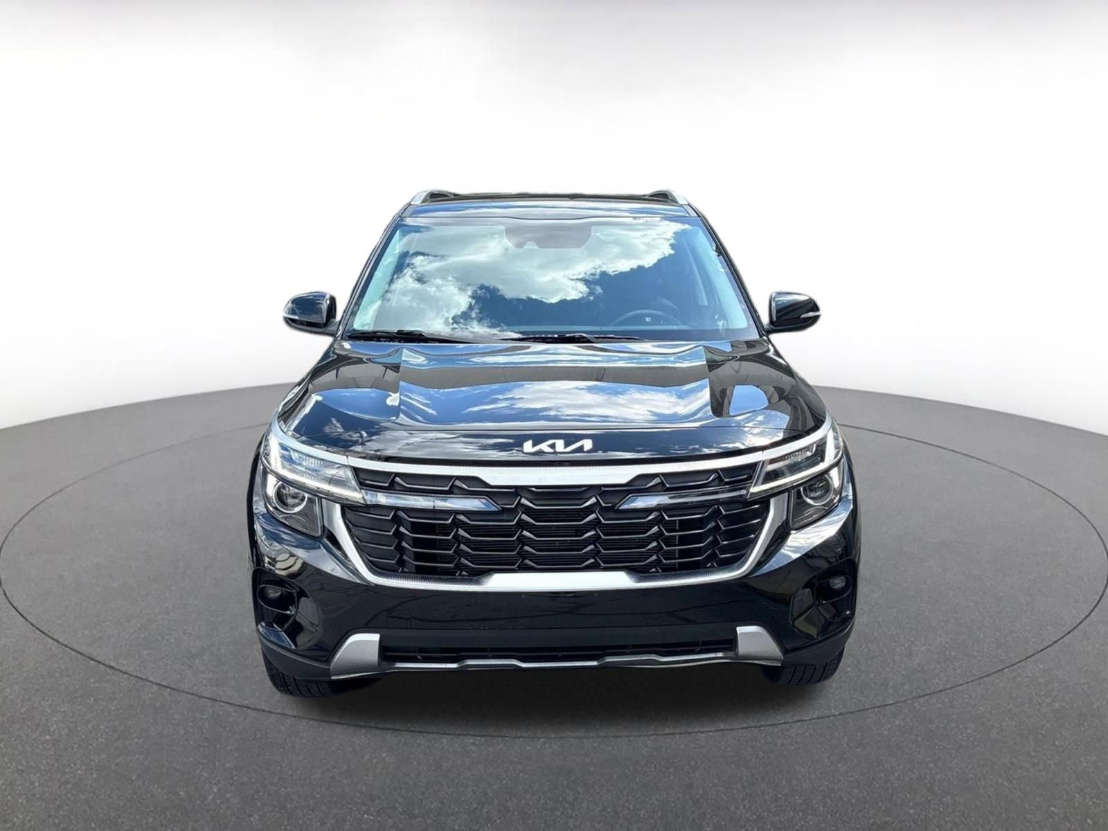 Used 2025 Kia Seltos S FWD image 6