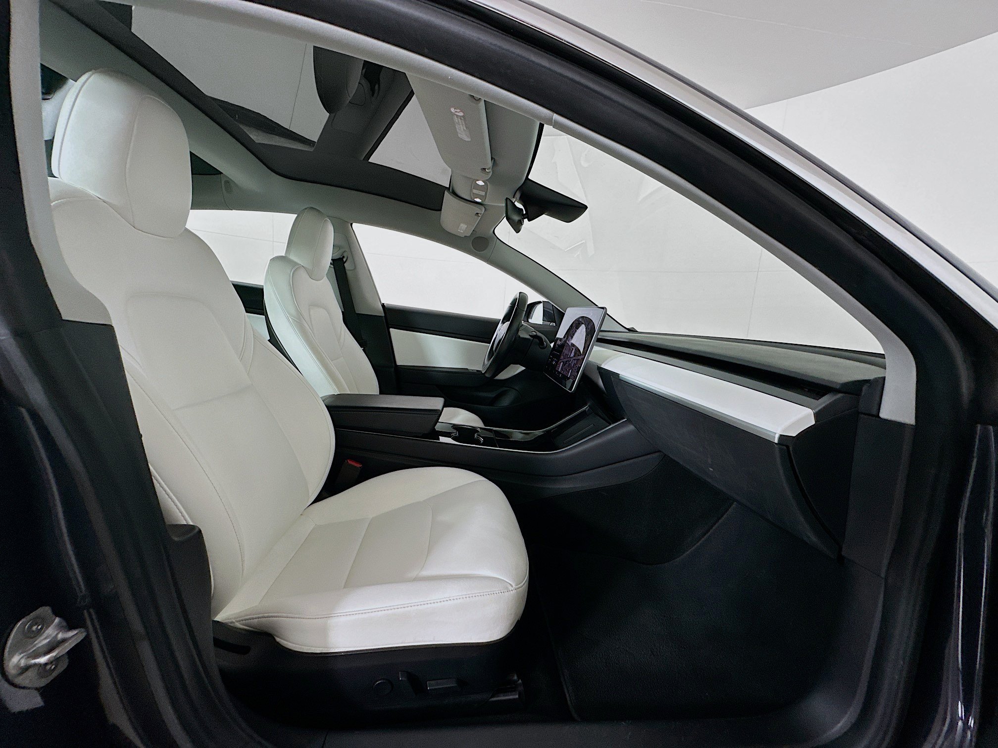Used 2018 Tesla Model 3 Long Range AWD/4WD image 30