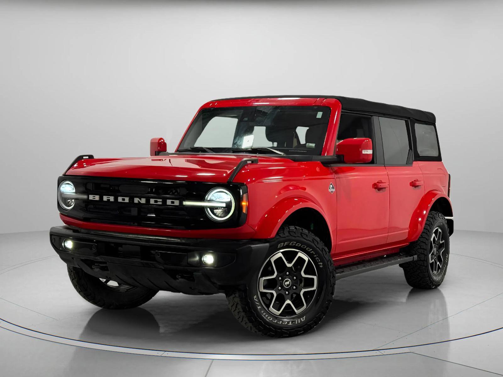 Used 2021 Ford Bronco Outer Banks image 2