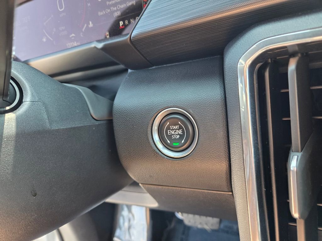 Certified 2025 GMC Acadia Elevation image 29