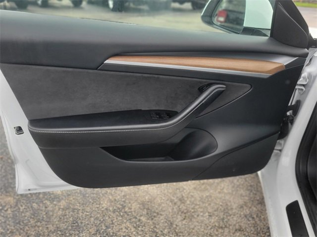 Used 2023 Tesla Model 3 Standard Range image 15