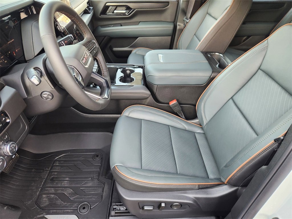 New 2026 GMC Yukon XL AT4 image 8