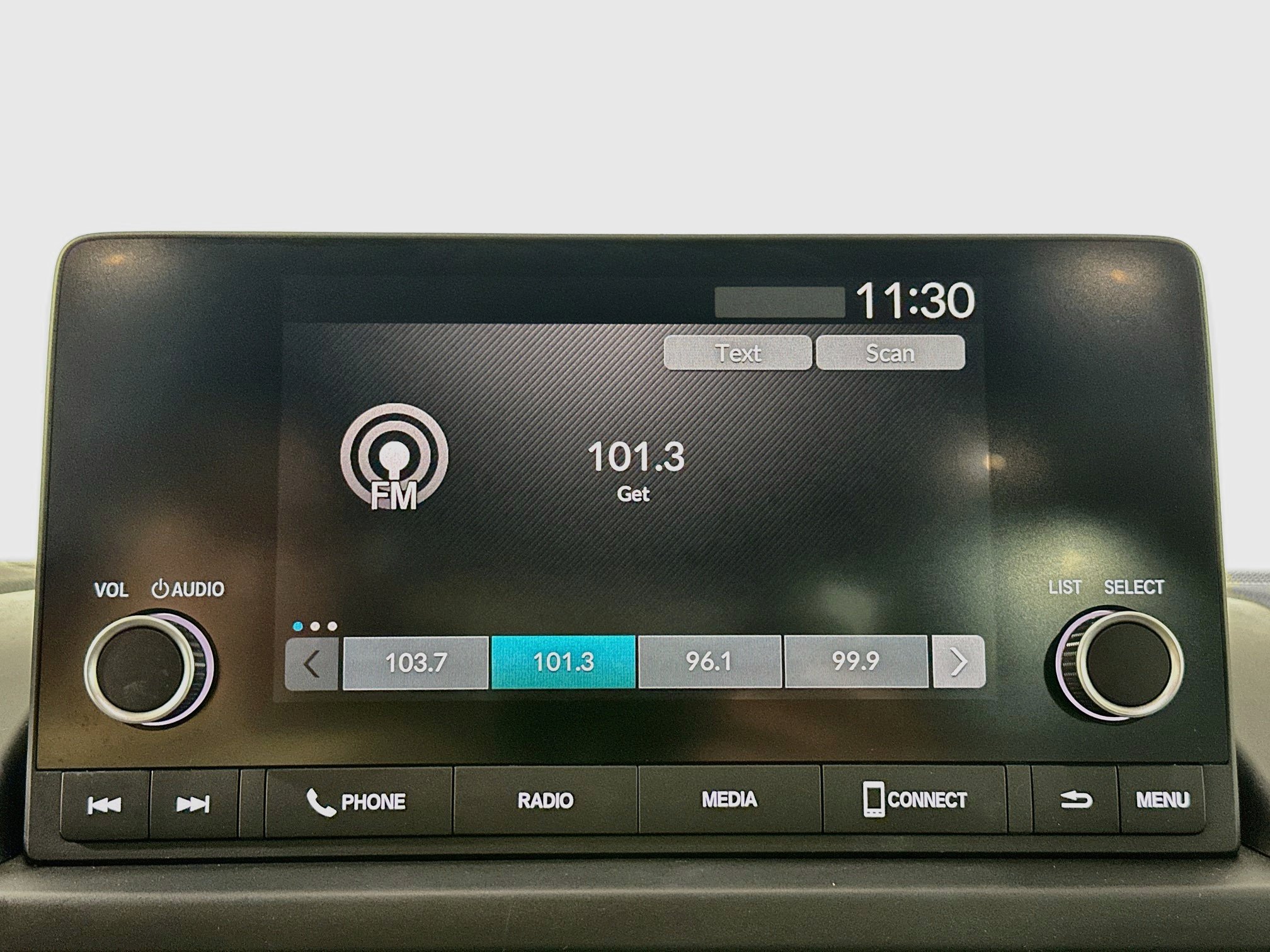 Used 2023 Honda Pilot LX image 12