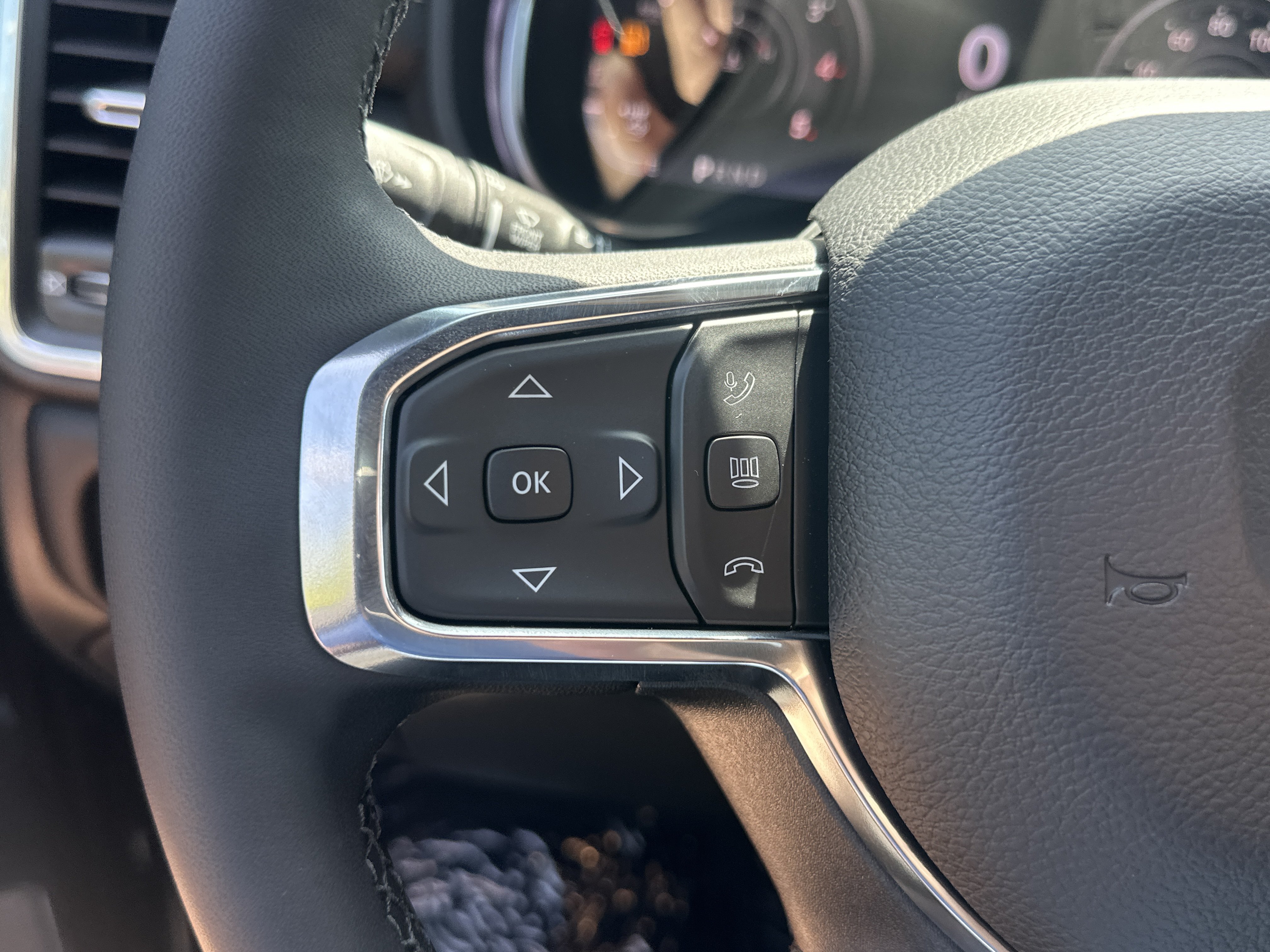 New 2026 RAM 3500 Laramie AWD/4WD image 11