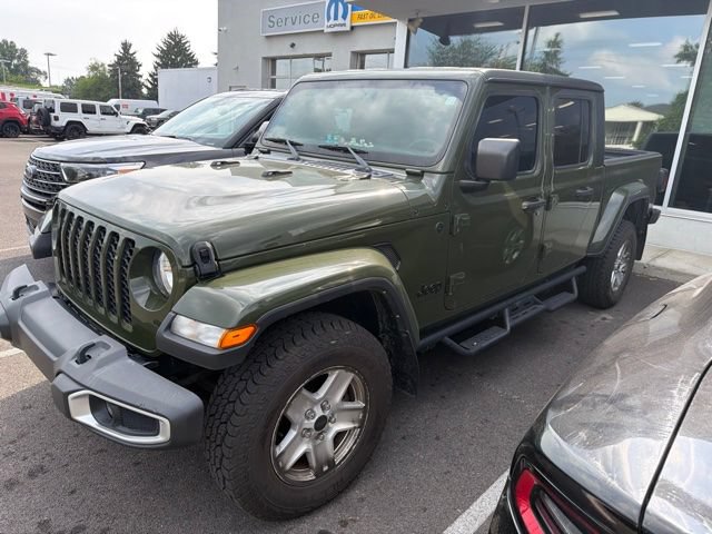 Used 2023 Jeep Gladiator Sport AWD/4WD image 2