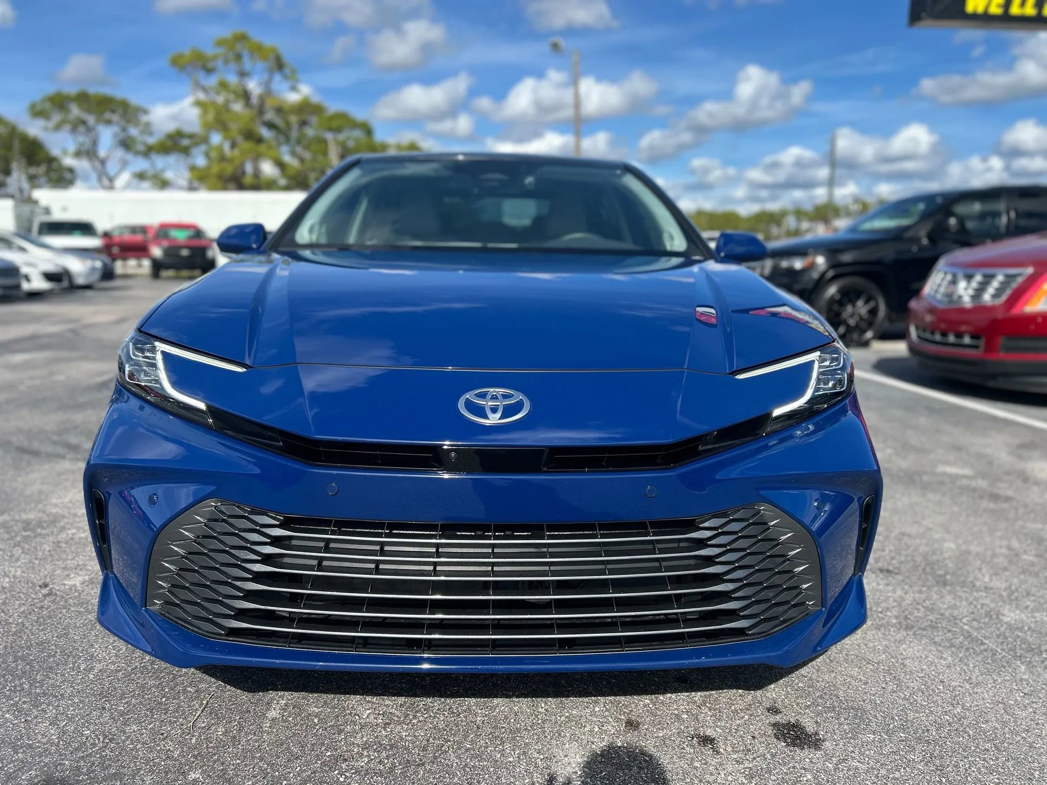 Used 2025 Toyota Camry XLE image 14