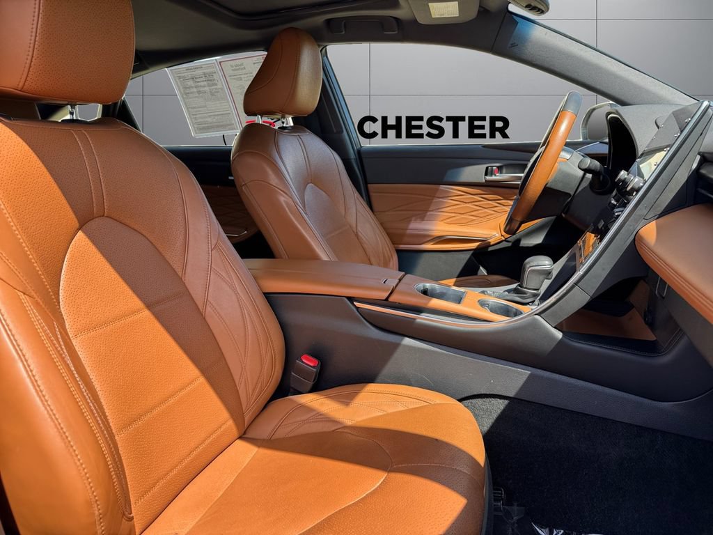 Certified 2019 Toyota Avalon Limited w/ All Weather Liner Package FWD image 17