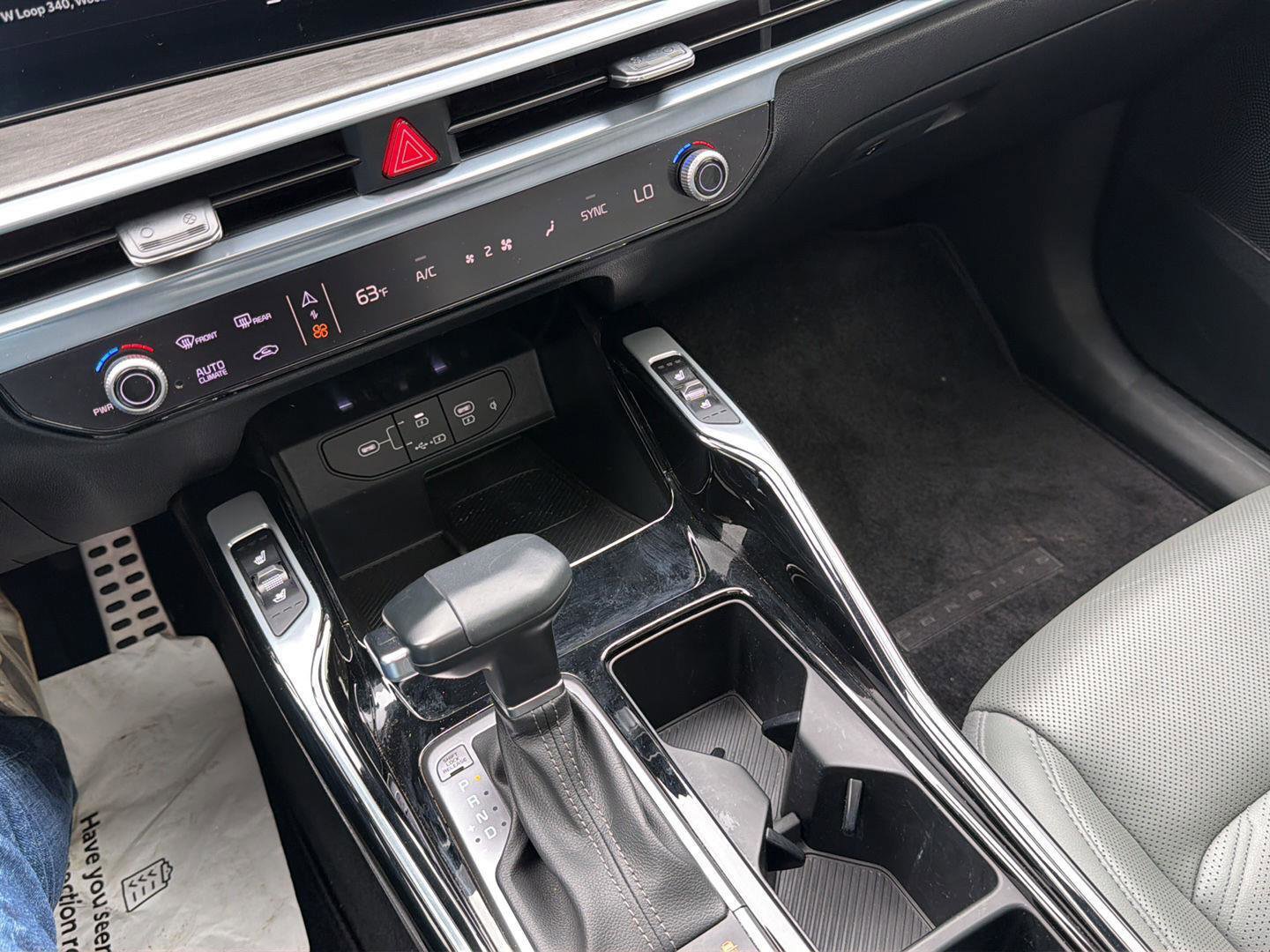 Used 2024 Kia Sorento SX Prestige w/ Sage Leather Package image 27