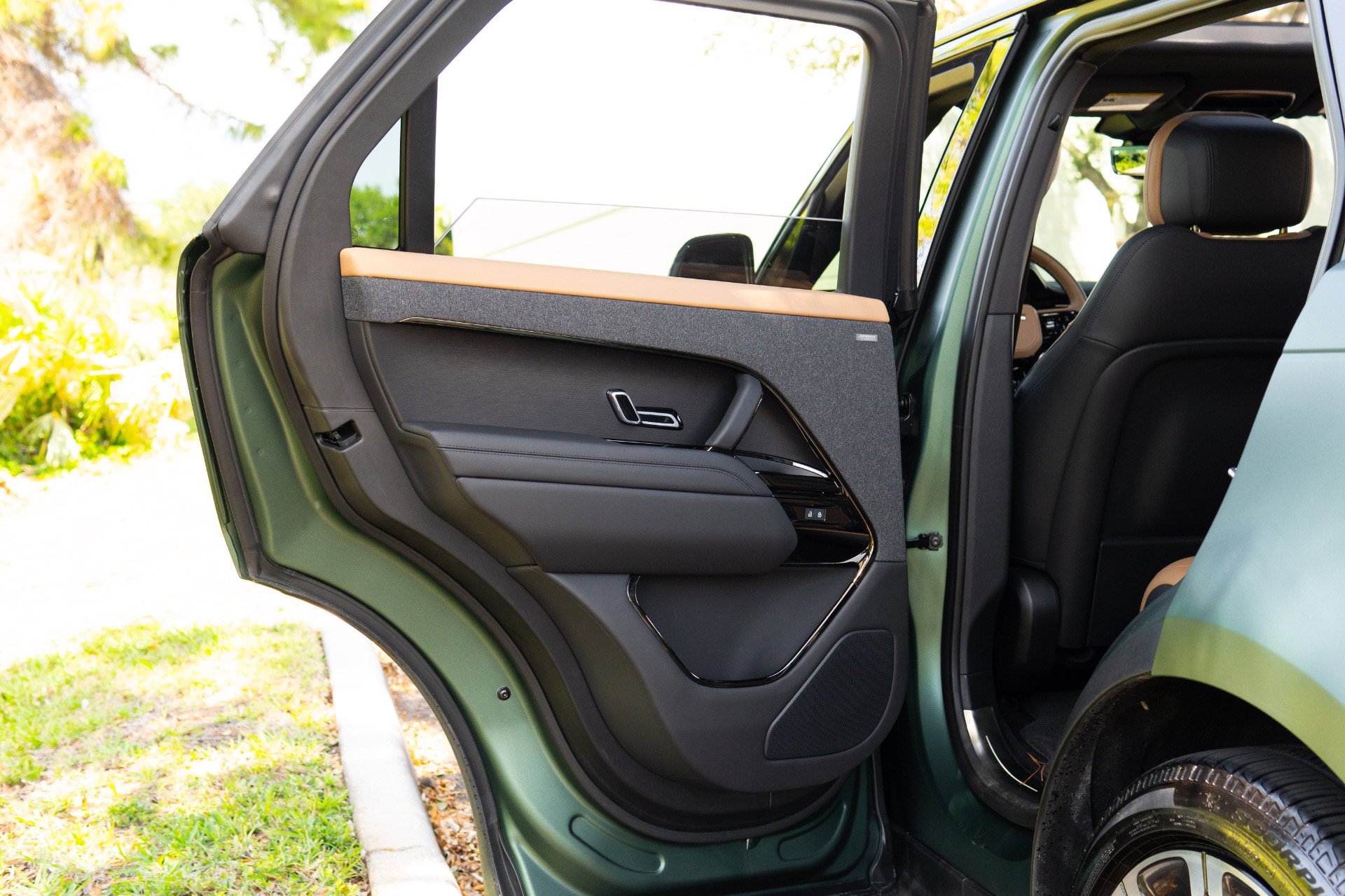 Used 2025 Land Rover Range Rover Sport Dynamic SE AWD/4WD image 47