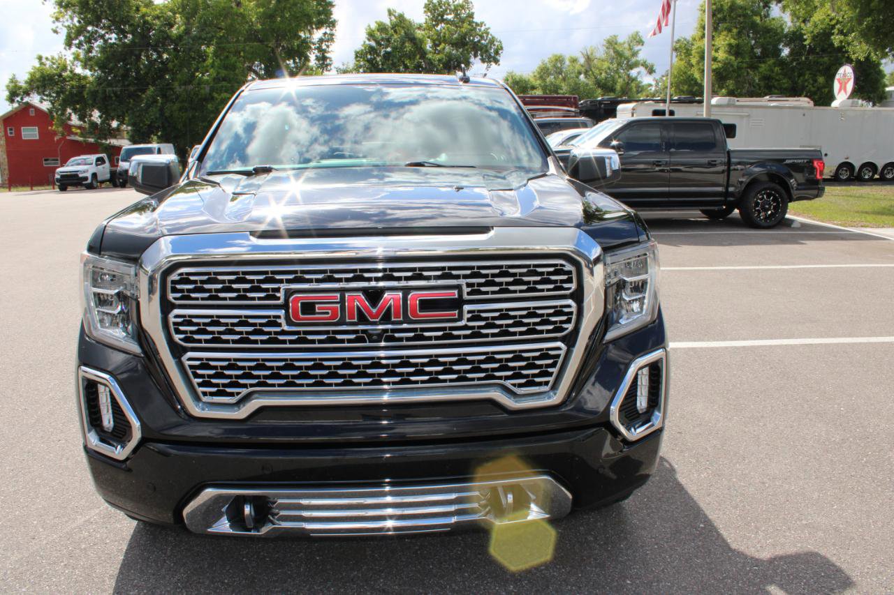 Used 2019 GMC Sierra 1500 Denali w/ Denali Carbonpro Edition AWD/4WD image 2