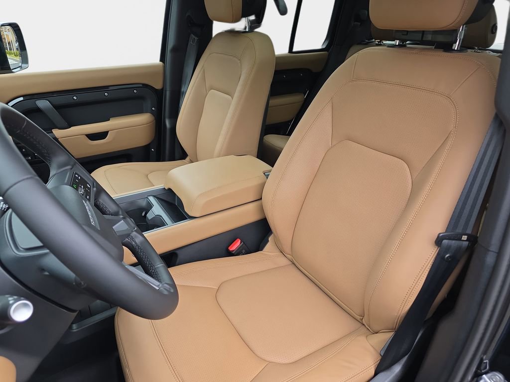 New 2026 Land Rover Defender 110 X-Dynamic SE image 14