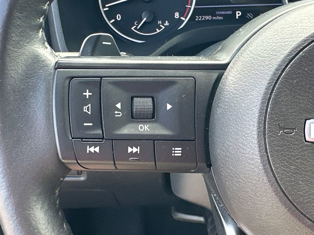 Used 2024 Nissan Rogue SV w/ SV Premium Package image 23