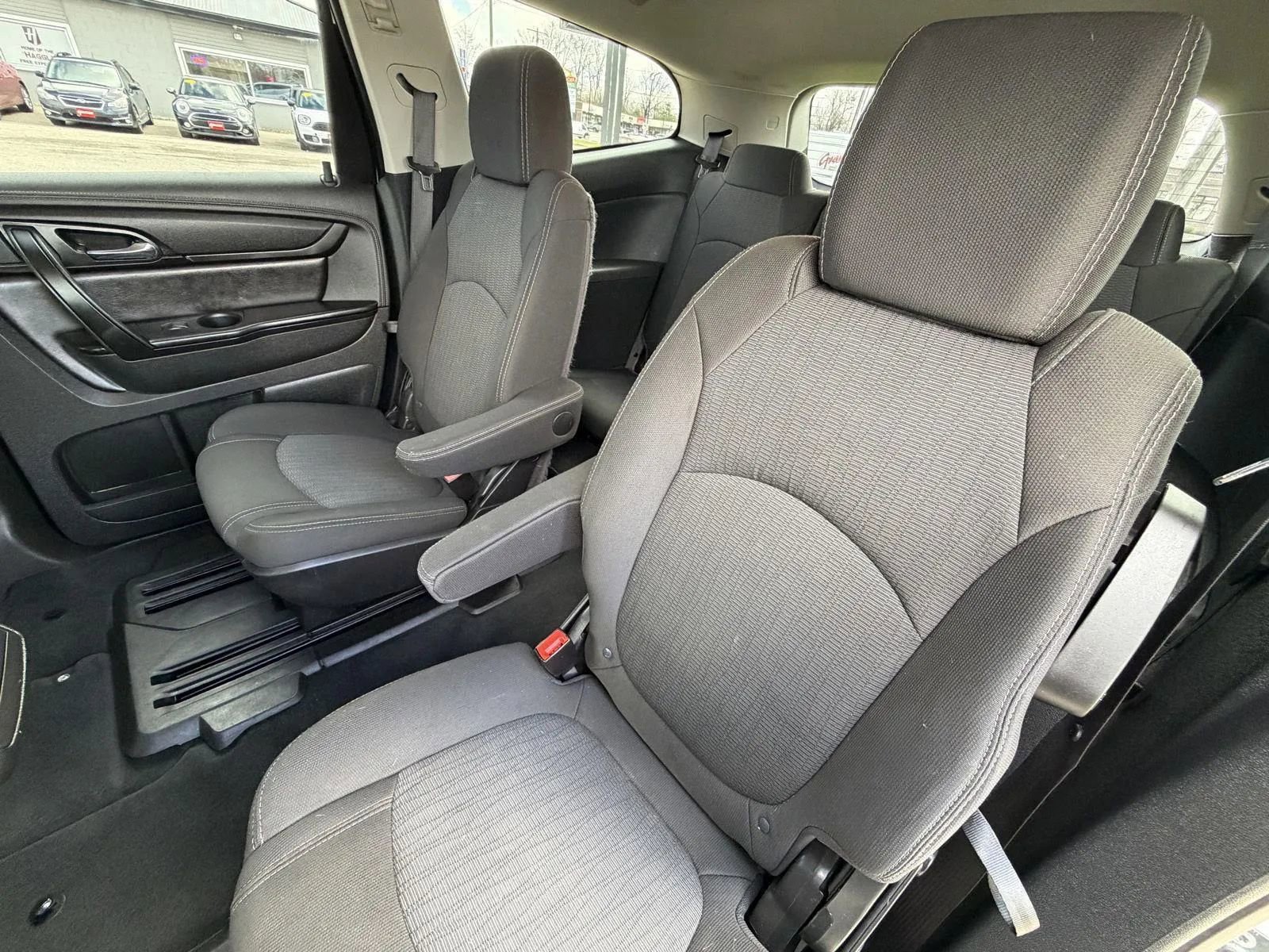Used 2017 Chevrolet Traverse LT w/ Style and Technology Package AWD/4WD image 17