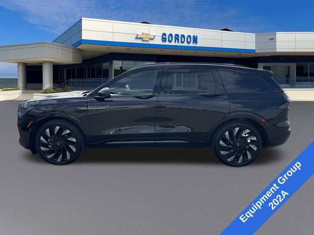 Used 2024 Lincoln Nautilus Reserve w/ Equipment Group 202A video 2