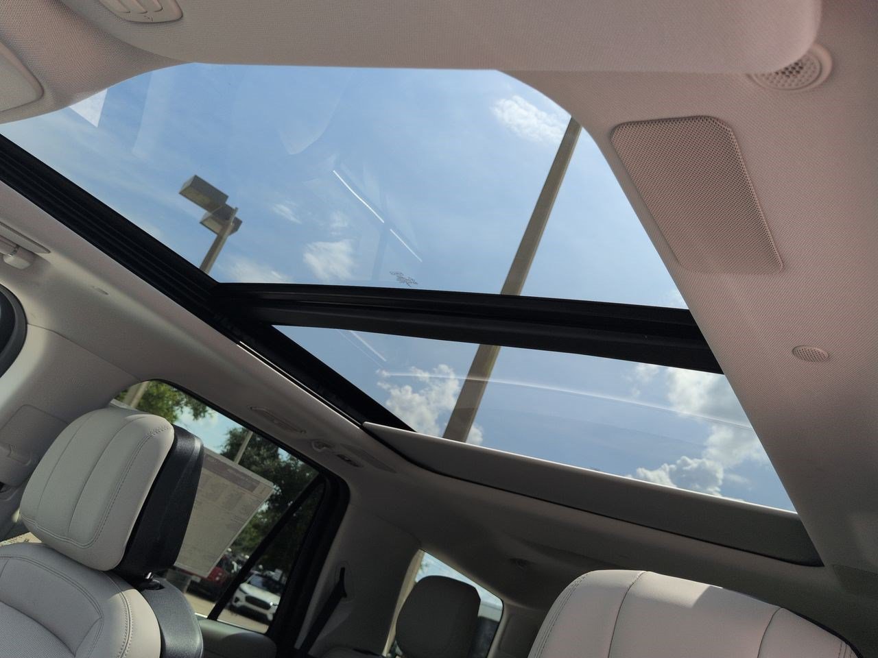 New 2026 Lincoln Navigator Reserve AWD/4WD image 20
