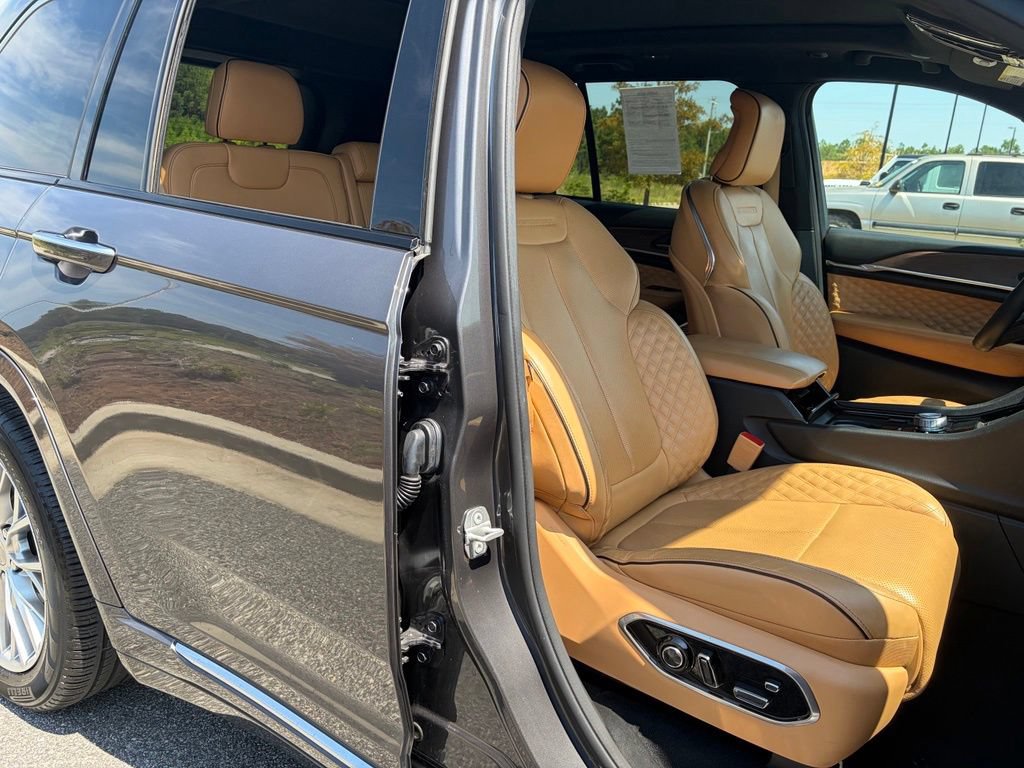 Used 2022 Jeep Grand Cherokee Summit AWD/4WD image 45