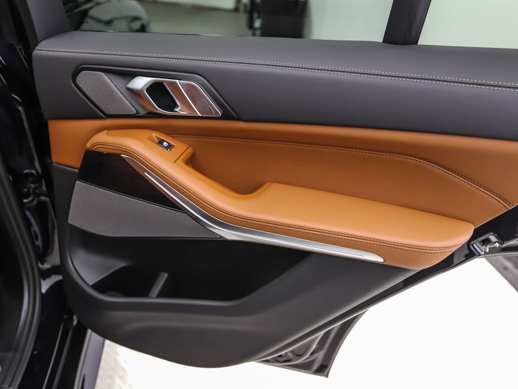 New 2026 BMW X5 xDrive40i w/ M Sport Package image 24