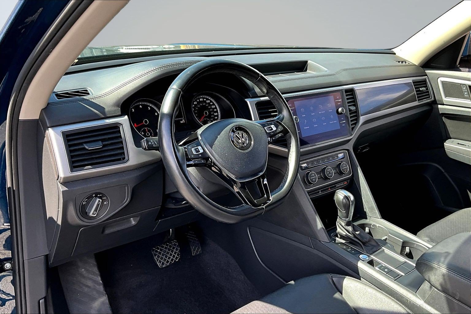 Used 2018 Volkswagen Atlas SE FWD image 13
