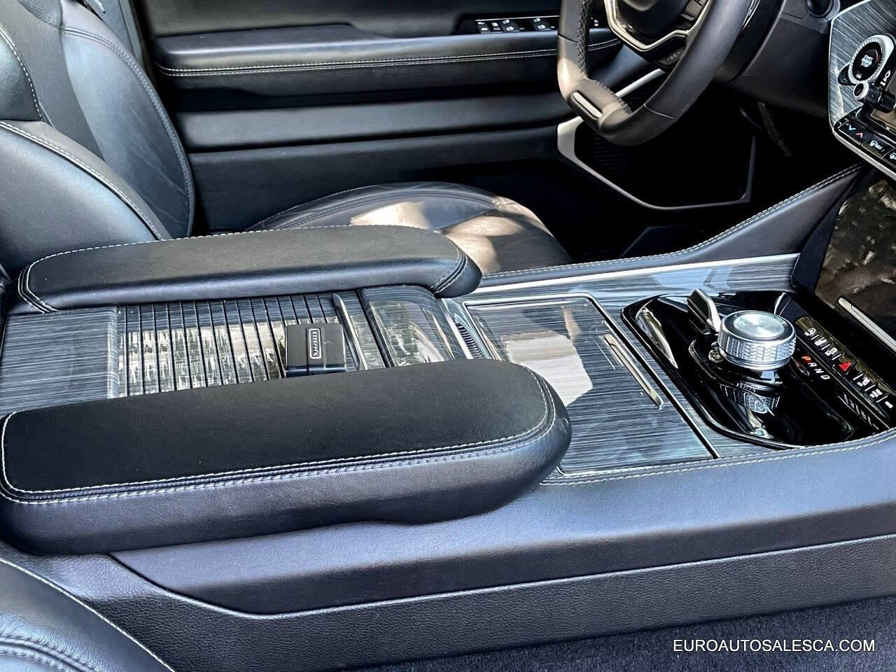 Used 2022 Jeep Wagoneer Series II image 35