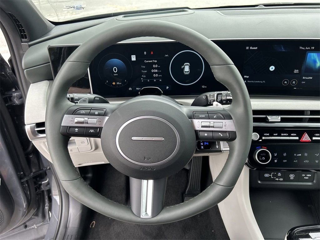 New 2025 Hyundai Tucson Limited image 30