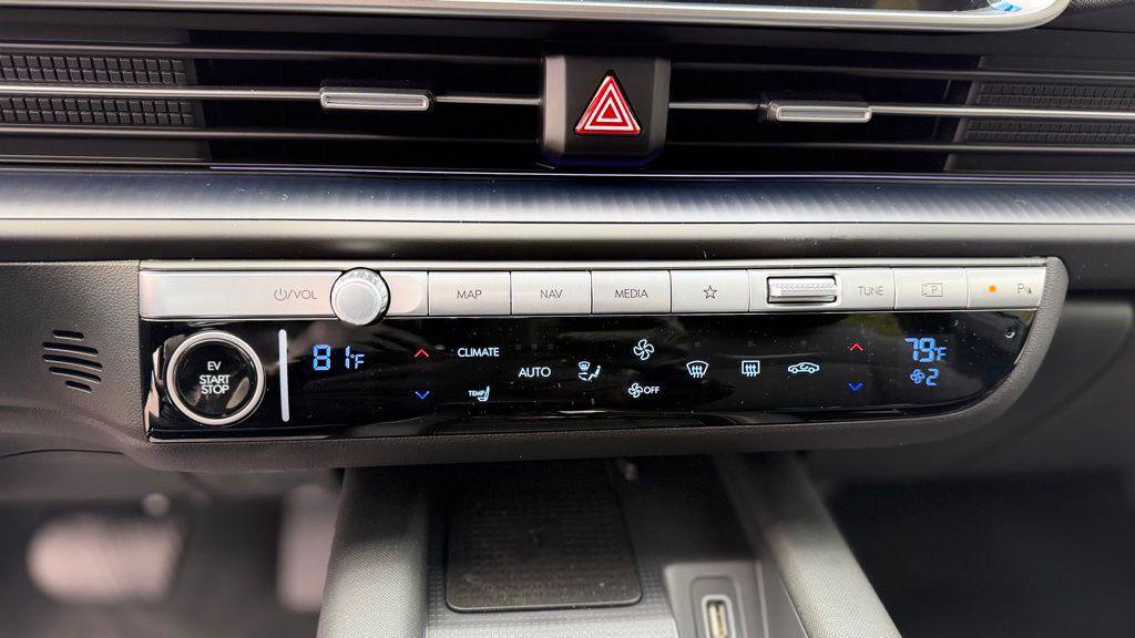 New 2025 Hyundai Ioniq 6 SEL image 18