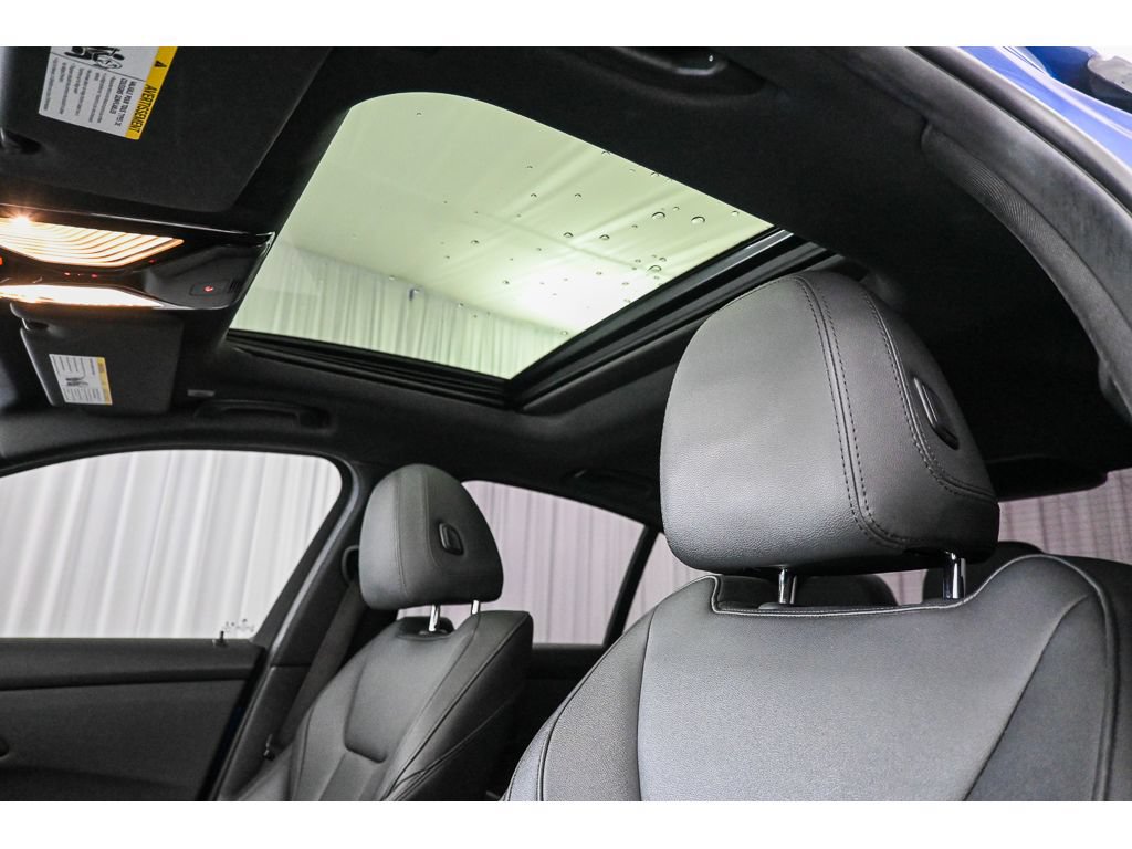 Used 2019 BMW 330i xDrive Sedan w/ M Sport Package AWD/4WD image 37