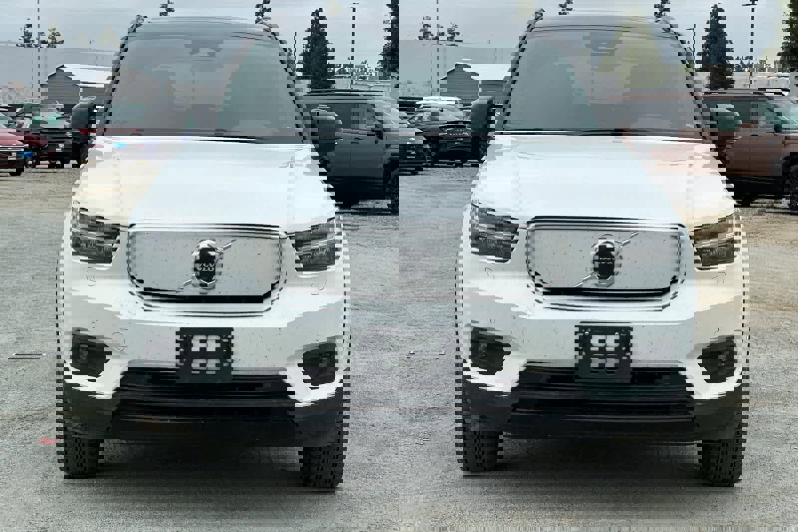 Used 2022 Volvo XC40 P8 Recharge Plus image 11