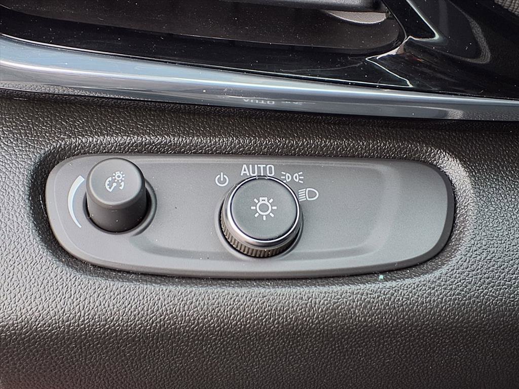 Used 2024 Buick Envista Sport Touring w/ Convenience II Package image 20