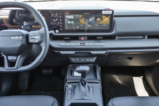 New 2027 Kia Seltos X-Line S w/ X-Line S Premium Package AWD/4WD image 6