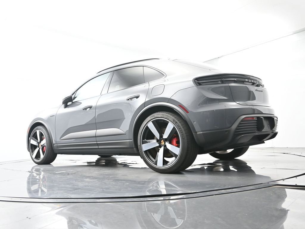Certified 2025 Porsche Macan 4S Electric AWD/4WD image 46