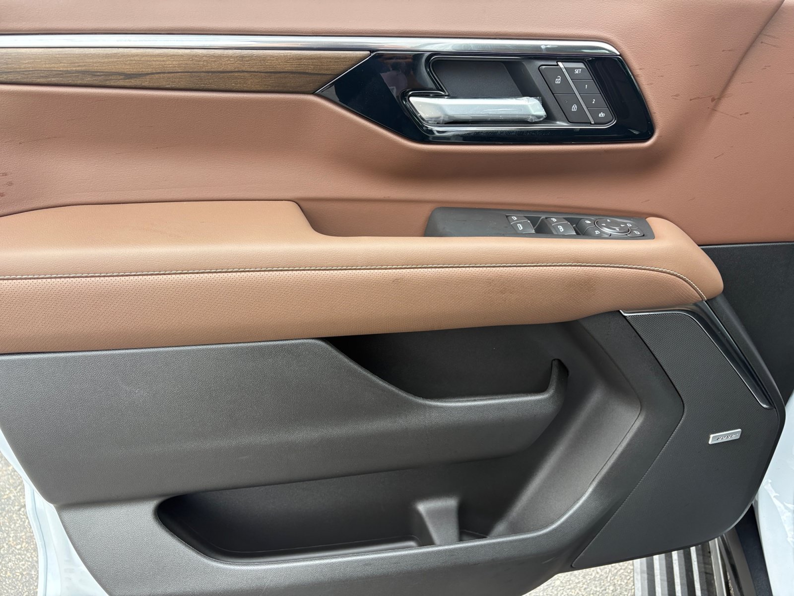 New 2026 Chevrolet Tahoe High Country AWD/4WD image 14