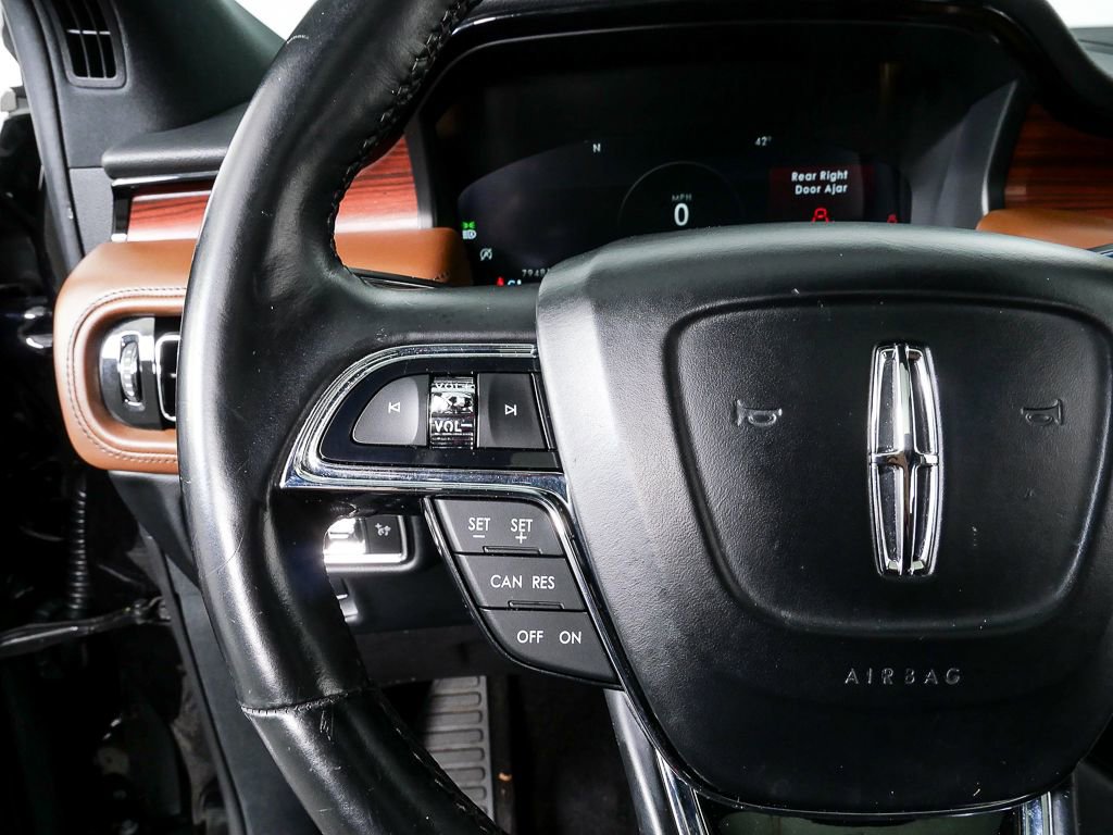 Used 2021 Lincoln Nautilus Reserve image 9