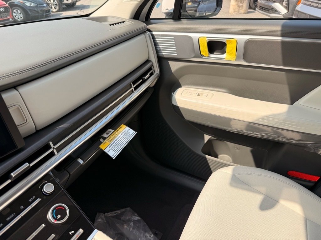 New 2026 Hyundai Santa Fe SE image 11