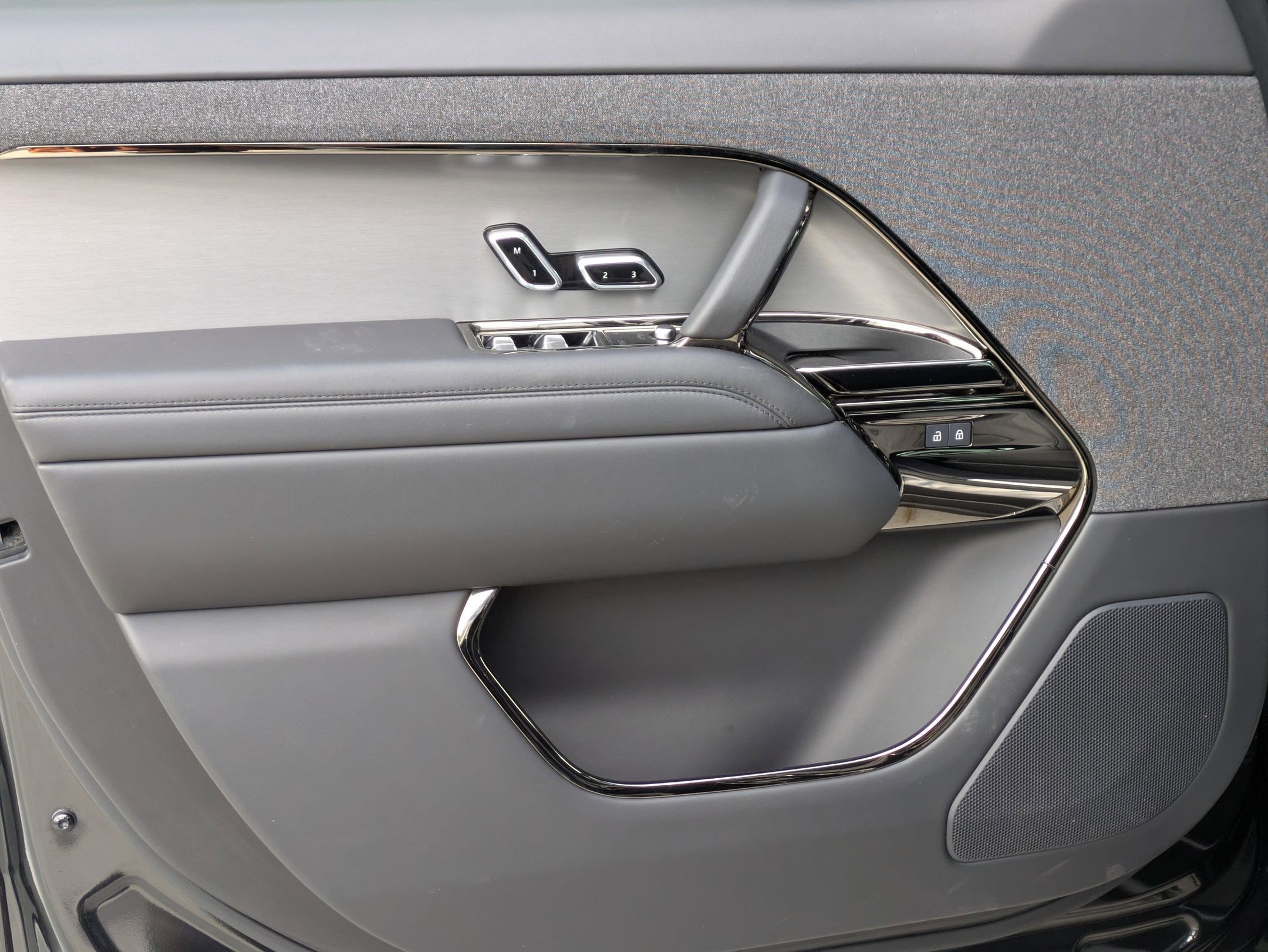 Used 2024 Land Rover Range Rover Sport Dynamic SE image 12