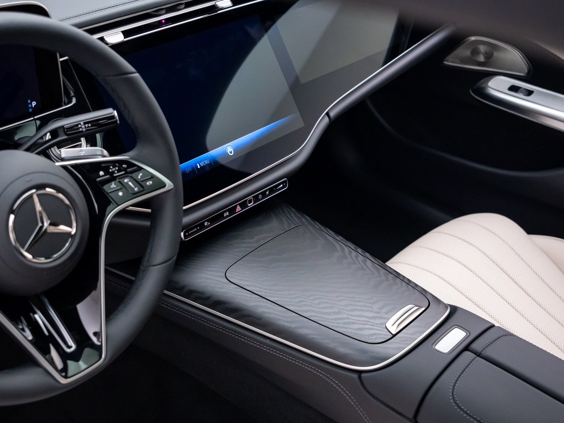 New 2026 Mercedes-Benz E 450 4MATIC All-Terrain Wagon image 12