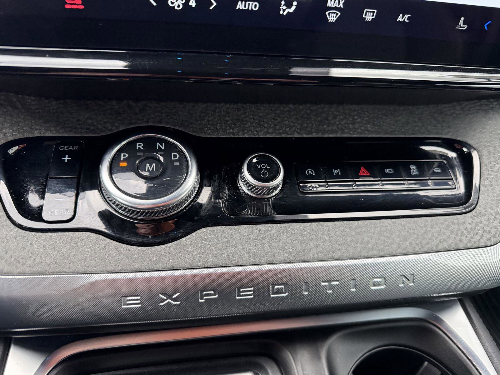 Used 2025 Ford Expedition Tremor image 14